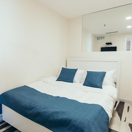 Almog Beach Apartments מגדלי חוף הכרמל חיפה エクステリア 写真