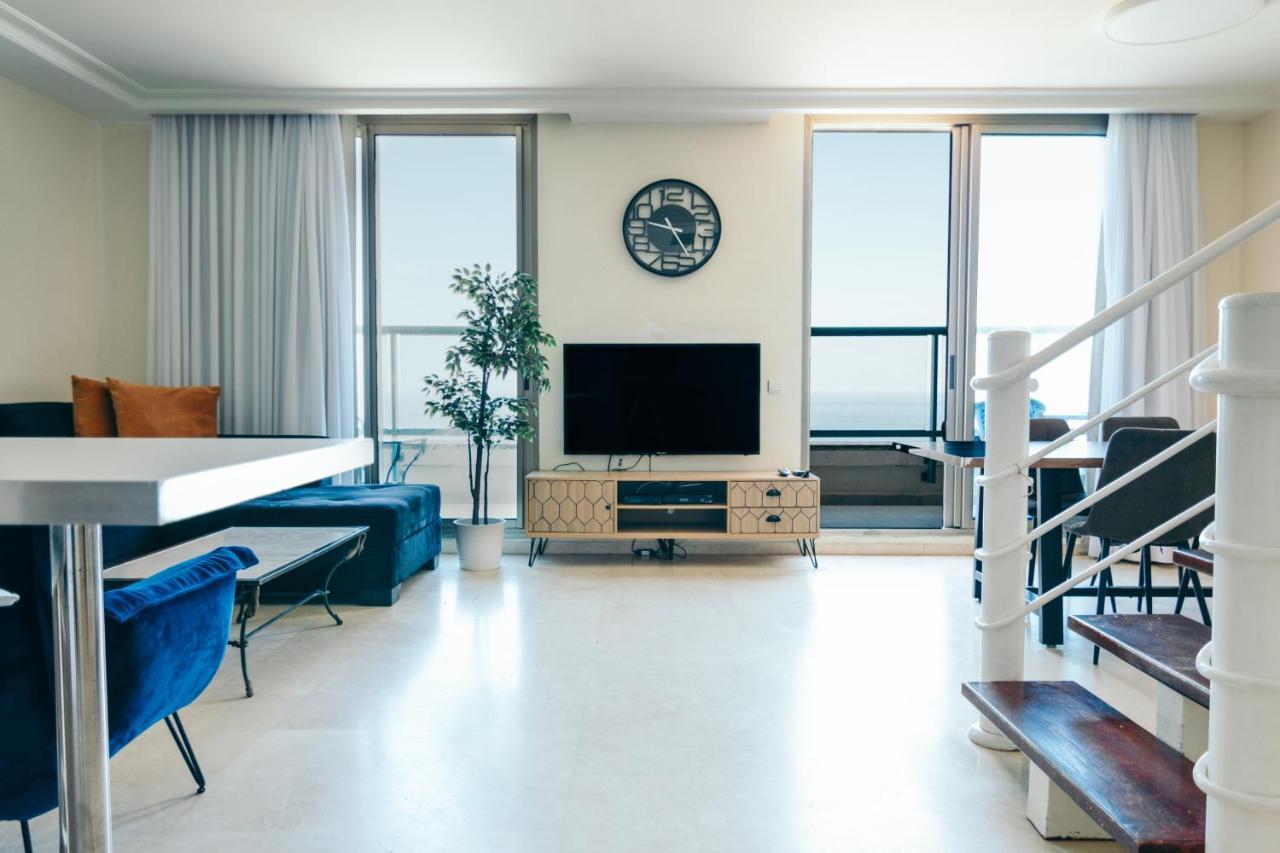 Almog Beach Apartments מגדלי חוף הכרמל חיפה エクステリア 写真