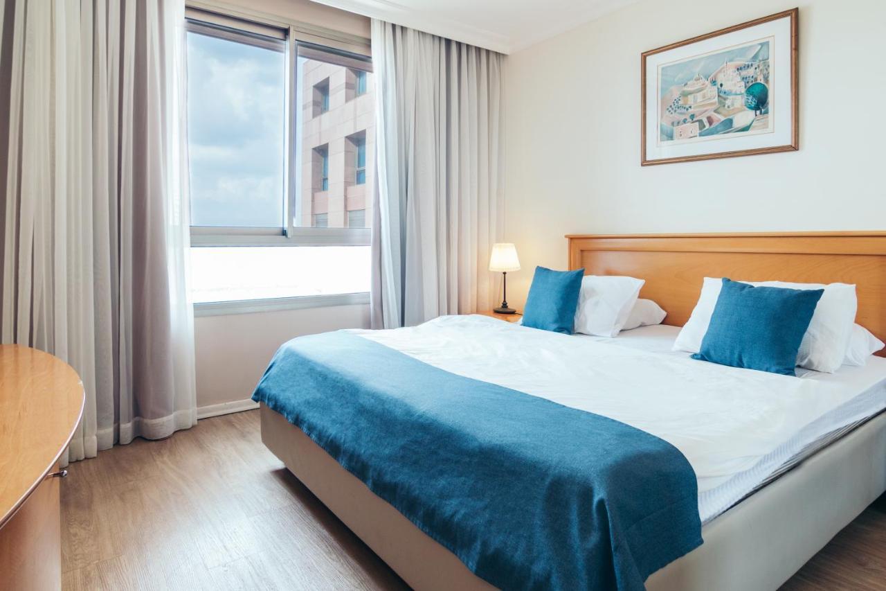 Almog Beach Apartments מגדלי חוף הכרמל חיפה エクステリア 写真