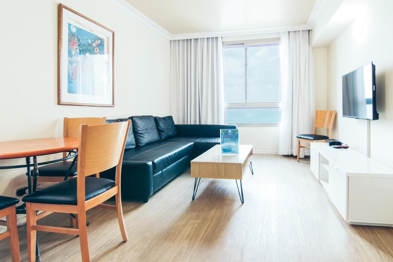 Almog Beach Apartments מגדלי חוף הכרמל חיפה エクステリア 写真
