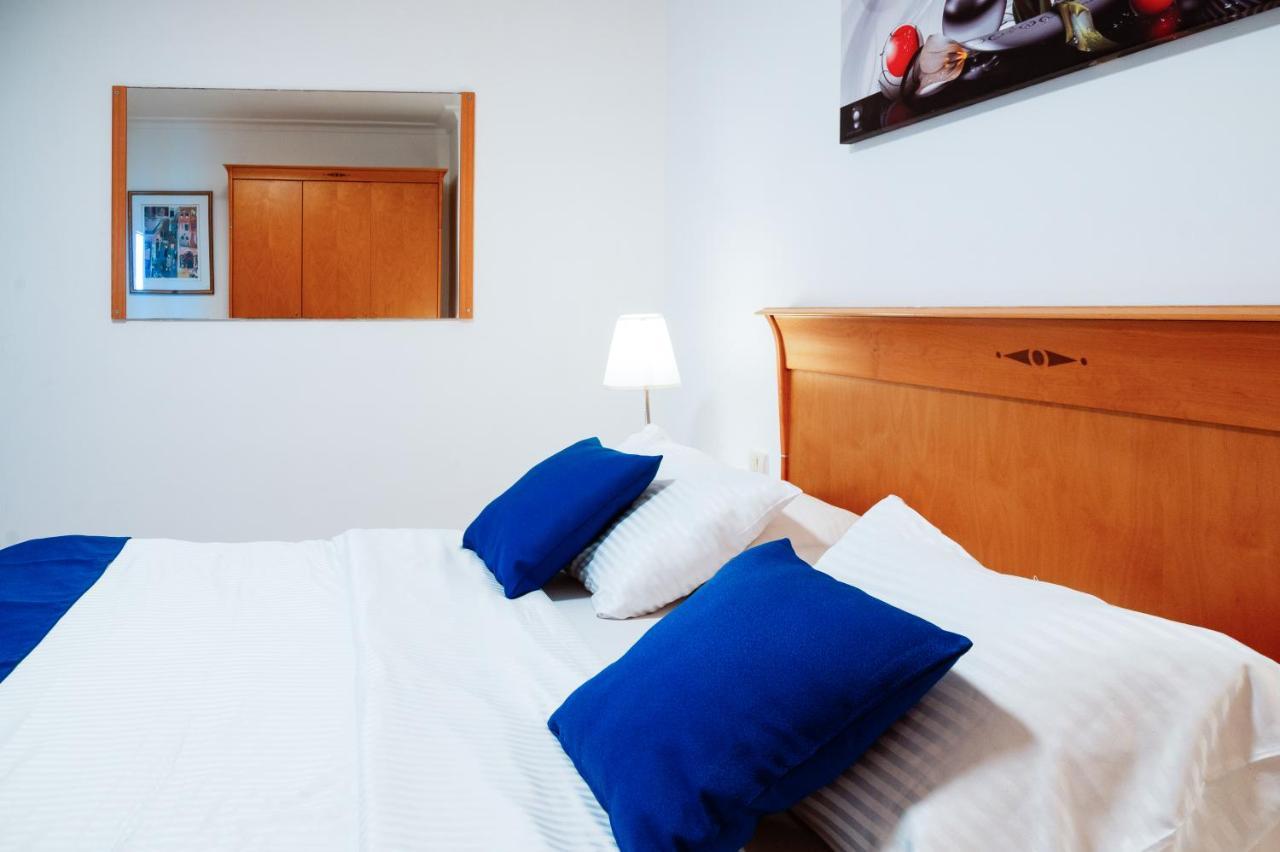 Almog Beach Apartments מגדלי חוף הכרמל חיפה エクステリア 写真