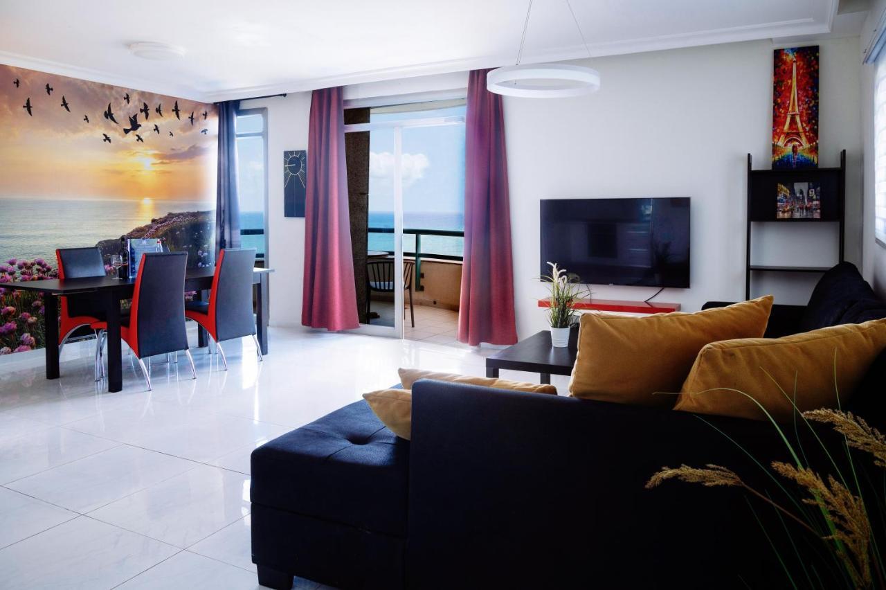 Almog Beach Apartments מגדלי חוף הכרמל חיפה エクステリア 写真