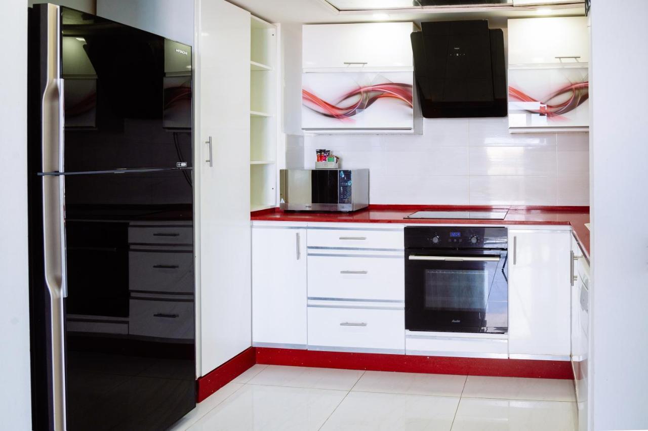 Almog Beach Apartments מגדלי חוף הכרמל חיפה エクステリア 写真