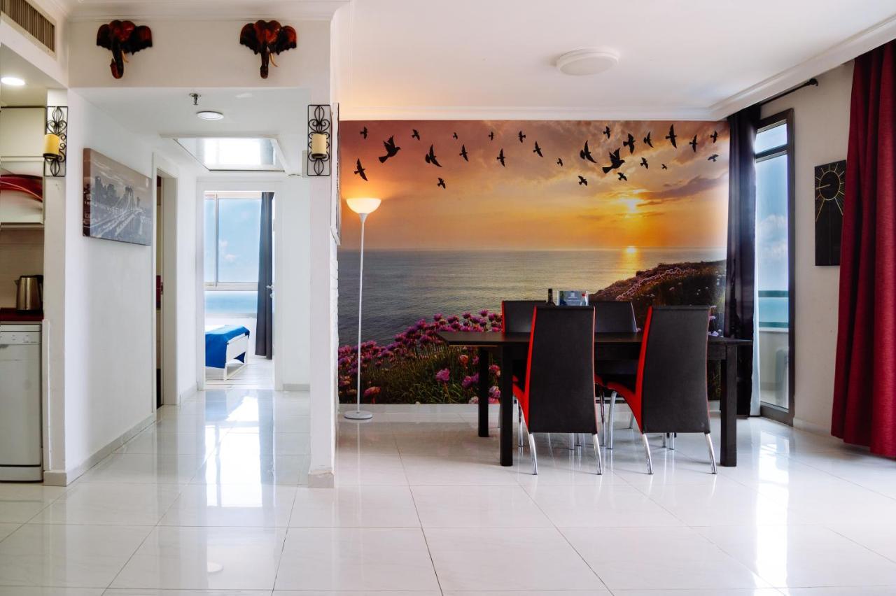 Almog Beach Apartments מגדלי חוף הכרמל חיפה エクステリア 写真