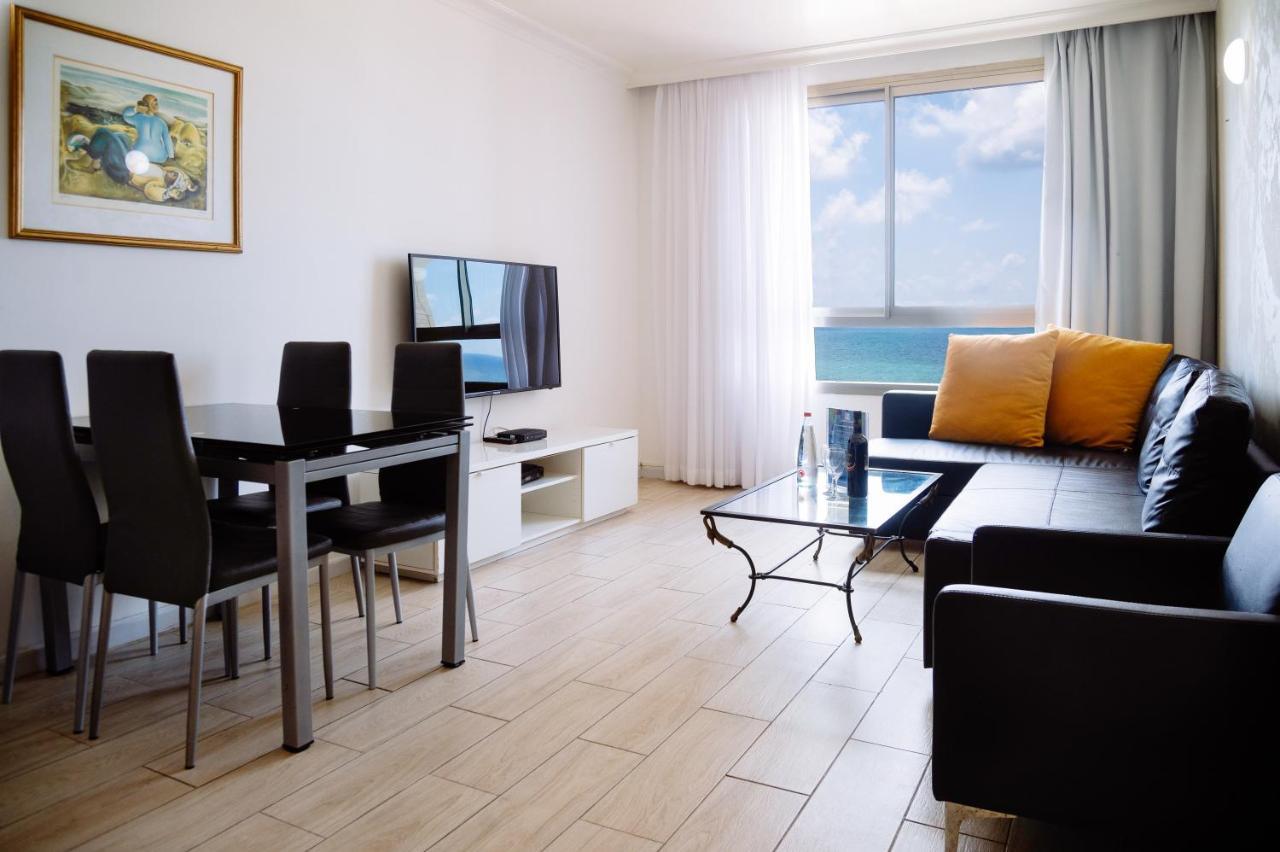 Almog Beach Apartments מגדלי חוף הכרמל חיפה エクステリア 写真