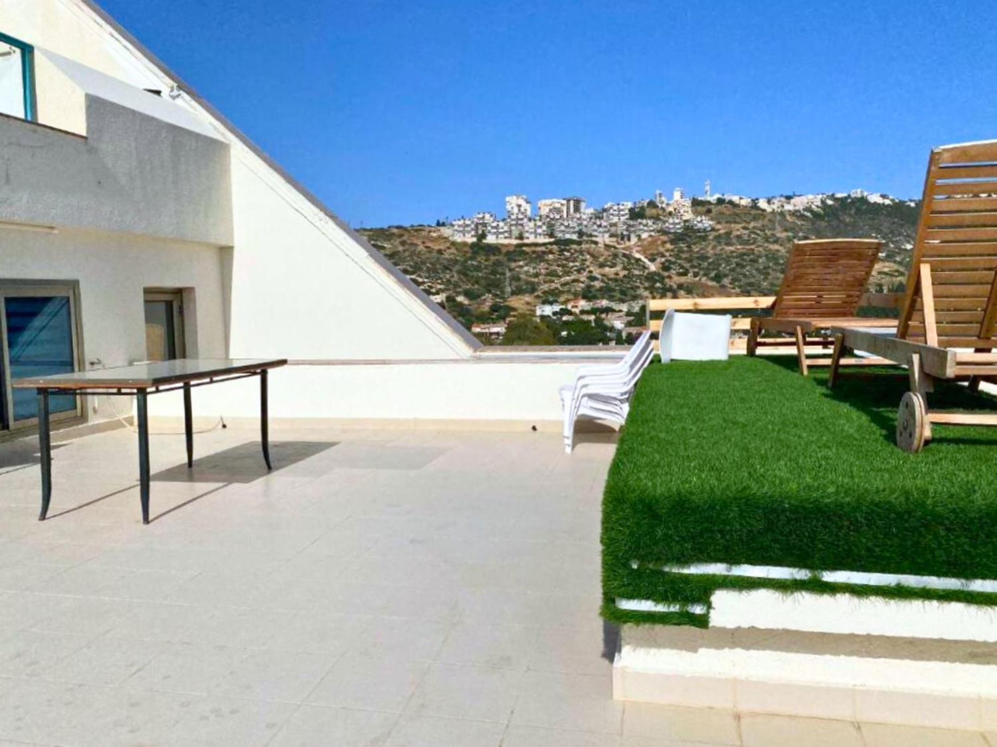 Almog Beach Apartments מגדלי חוף הכרמל חיפה エクステリア 写真