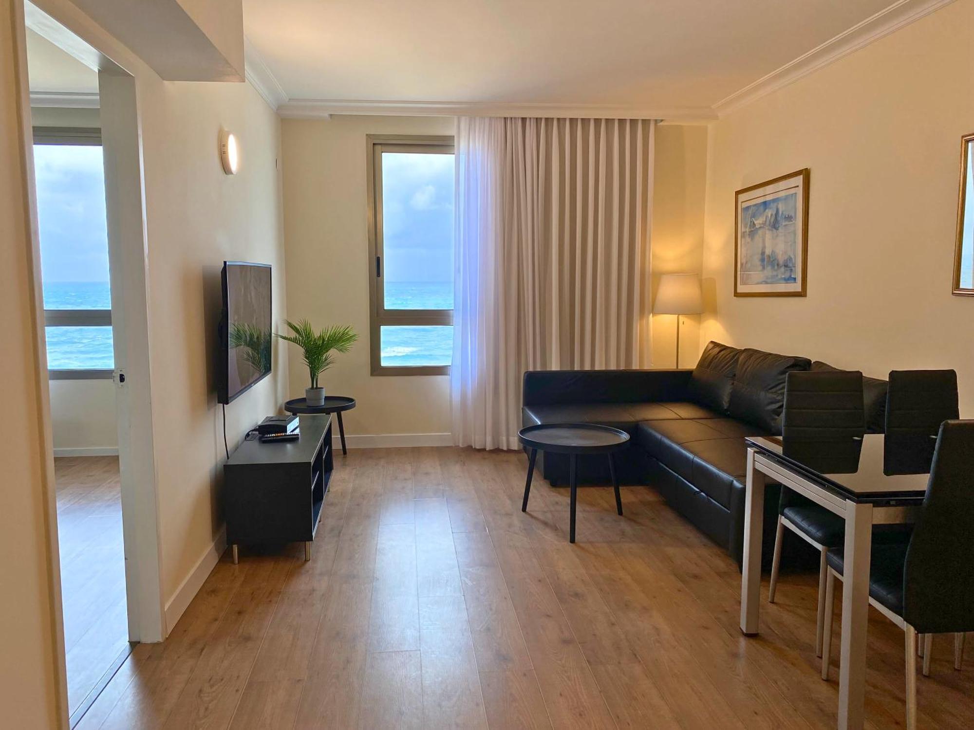 Almog Beach Apartments מגדלי חוף הכרמל חיפה エクステリア 写真