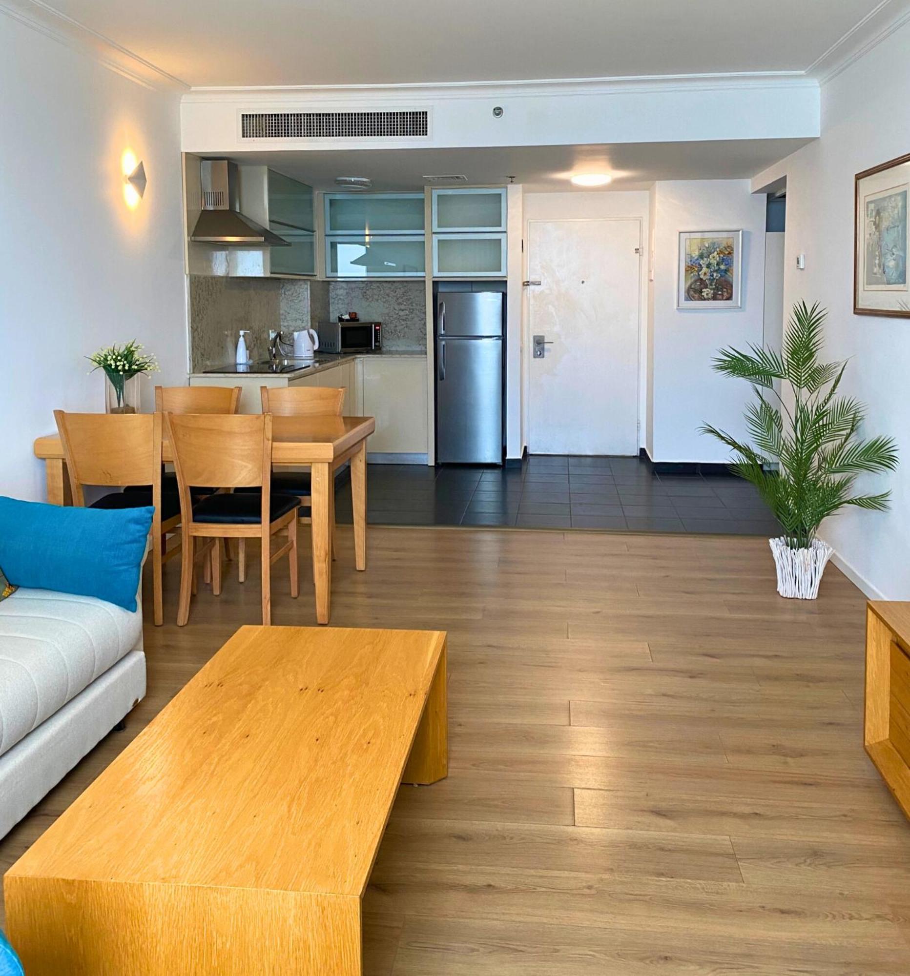 Almog Beach Apartments מגדלי חוף הכרמל חיפה エクステリア 写真